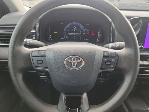 Used 2025 Toyota Camry LE FWD image 22