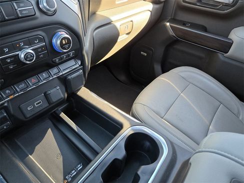 Used 2019 GMC Sierra 1500 SLT w/ SLT Premium Package image 27