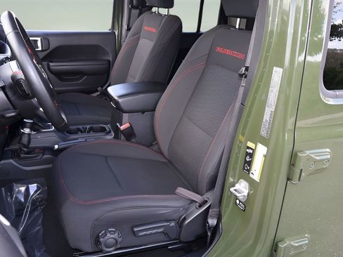 Used 2021 Jeep Gladiator Rubicon image 12