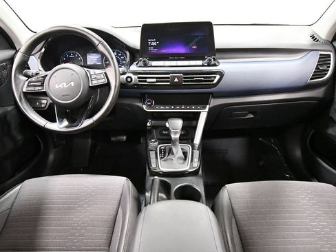 Certified 2023 Kia Seltos S w/ Navigation Package FWD image 3