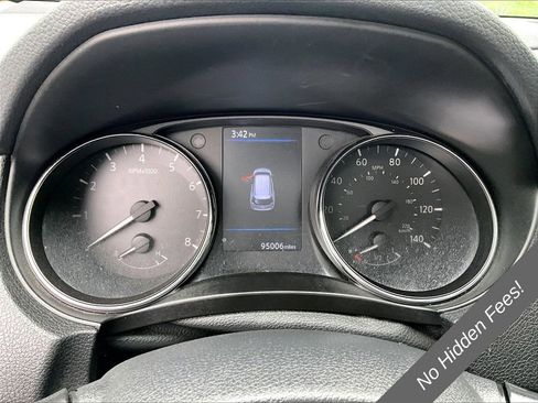 Used 2020 Nissan Rogue S FWD image 17