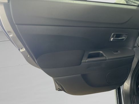 Used 2021 Mitsubishi Outlander Sport ES FWD image 9