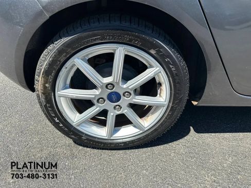 Used 2015 Ford Fiesta SE w/ Equipment Group 201A FWD image 19