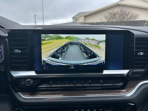 Used 2025 Chevrolet Silverado 2500 LT w/ Safety Package image 29