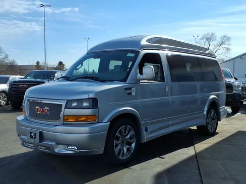 New 2025 GMC Savana 2500 w/ Driver Convenience Package image 3