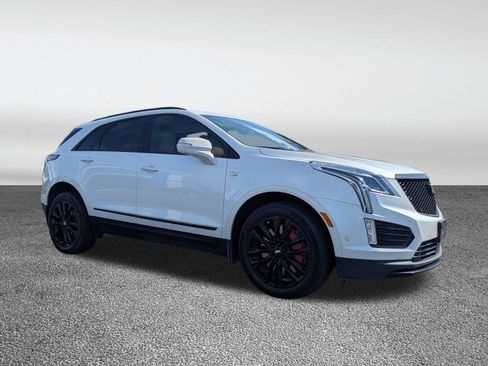 Used 2022 Cadillac XT5 Sportv w/ LPO, ONYX Package image 3