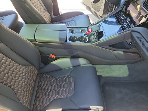 Used 2024 Lamborghini Urus S AWD/4WD image 14