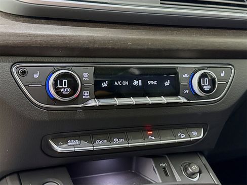 Certified 2024 Audi Q5 2.0T Premium w/ Convenience Package image 15