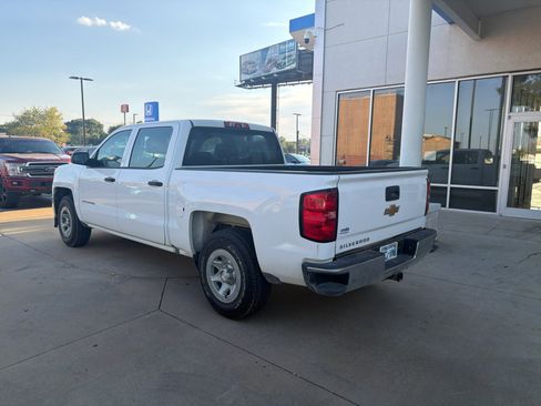 Used 2018 Chevrolet Silverado 1500 W/T w/ Trailering Package RWD image 2