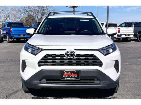 Used 2022 Toyota RAV4 XLE w/ XLE Grade Weather Package AWD/4WD image 3