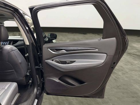 Used 2018 Buick Enclave Essence AWD/4WD image 21