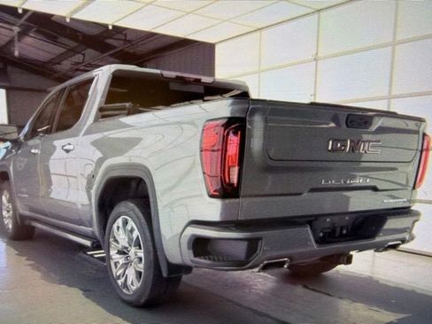 Used 2023 GMC Sierra 1500 Denali w/ Denali Reserve Package AWD/4WD image 4