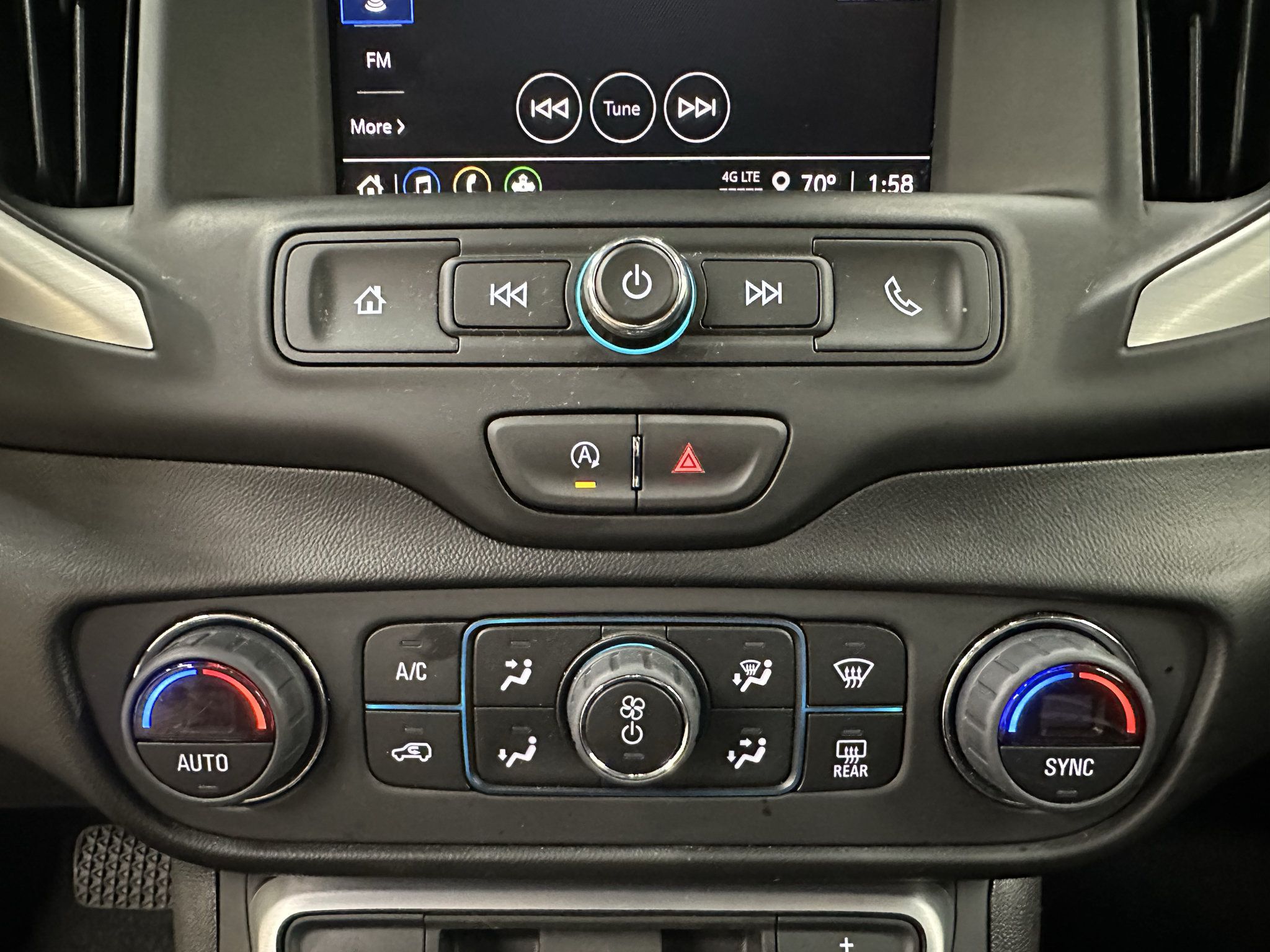 Used 2024 GMC Terrain SLE w/ Elevation Edition AWD/4WD image 32
