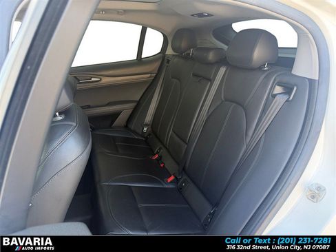 Used 2018 Alfa Romeo Stelvio Ti AWD/4WD image 15