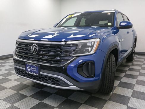 Certified 2025 Volkswagen Atlas Cross Sport SE AWD/4WD image 5