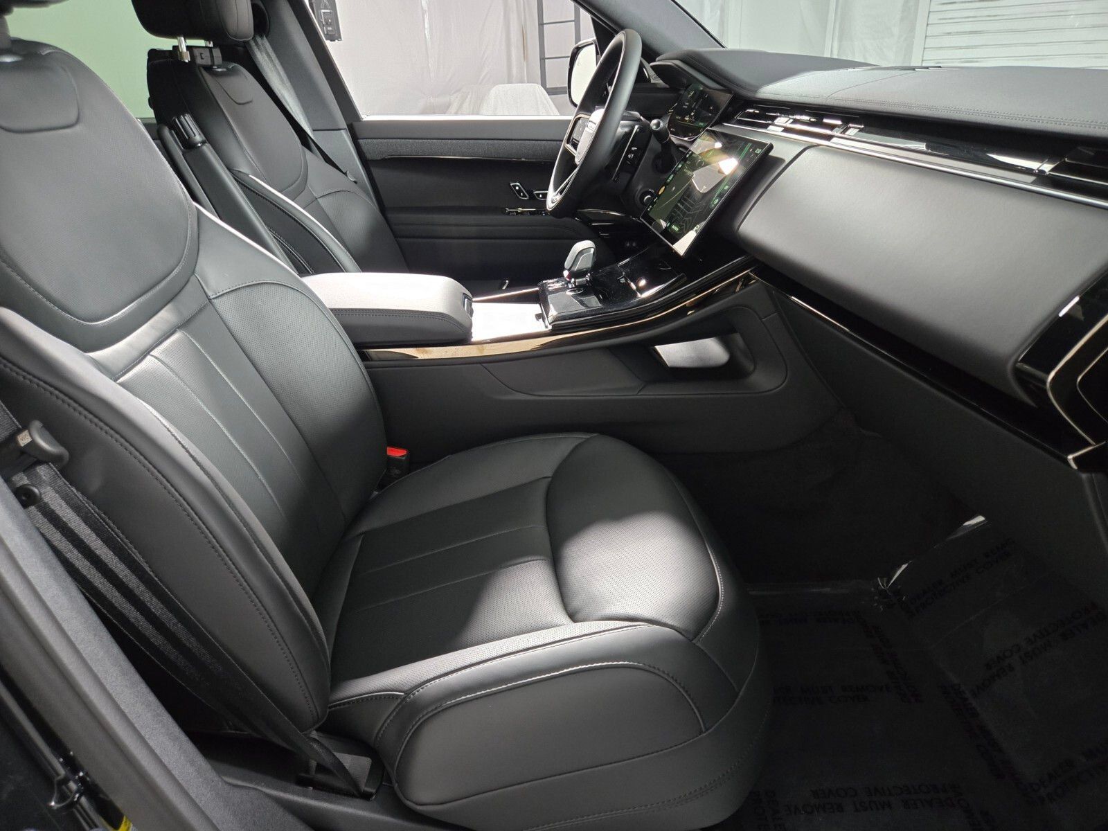 New 2026 Land Rover Range Rover Sport Dynamic SE AWD/4WD image 3