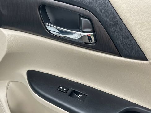 Used 2013 Honda Accord EX-L image 13
