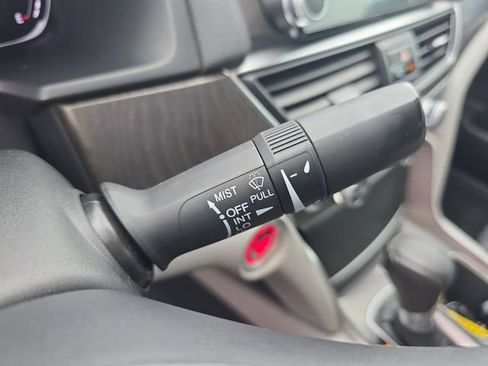 Used 2020 Honda Accord EX image 22