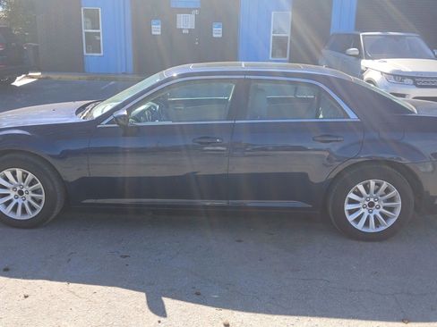 Used 2013 Chrysler 300 300 Sedan 4D w/ Driver Convenience Group image 2