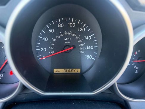 Used 2004 Lexus SC 430 Convertible image 21