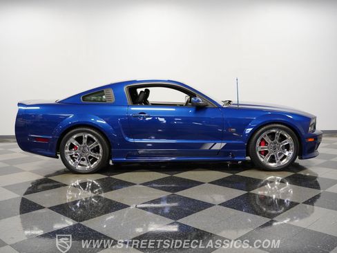 Used 2006 Ford Mustang GT RWD image 15