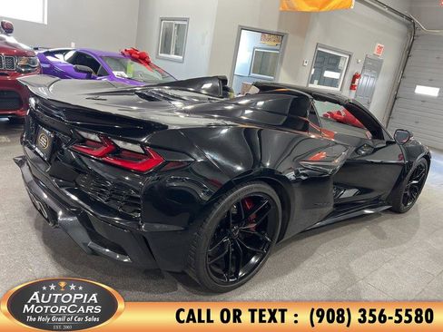 Used 2025 Chevrolet Corvette Z06 RWD image 6