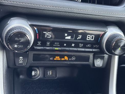 Used 2024 Toyota RAV4 XLE image 31