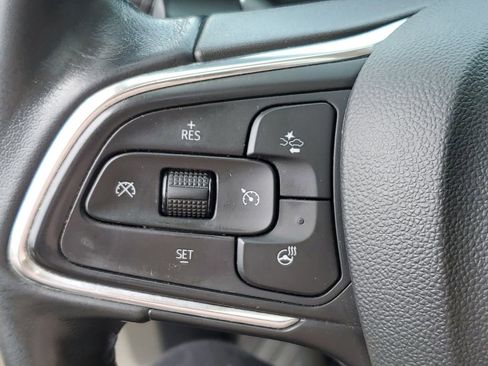 Used 2021 Buick Envision Essence w/ Sport Touring Package FWD image 12