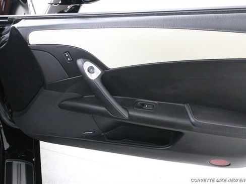 Used 2008 Chevrolet Corvette Z06 w/ Preferred Equipment Group RWD image 30