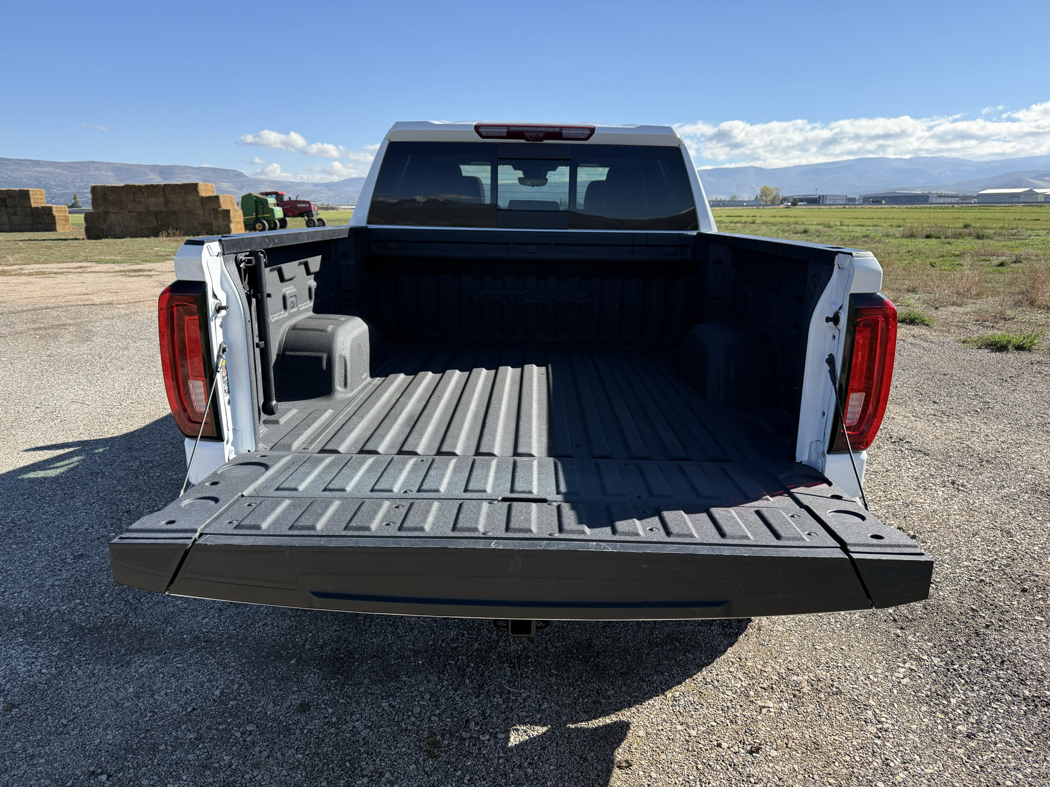 Used 2024 GMC Sierra 1500 AT4X AWD/4WD image 13