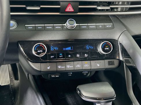 Used 2023 Hyundai Elantra SEL w/ Convenience Package FWD image 16