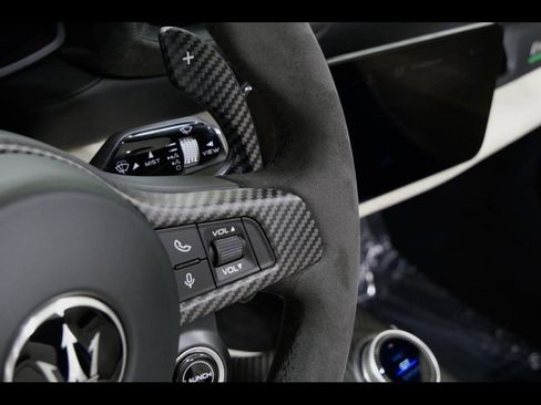 Used 2023 Maserati MC20 Spyder image 27