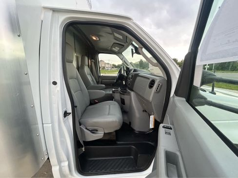 New 2027 Ford E-450 and Econoline 450 Super Duty w/ Power Equipment Group RWD image 15