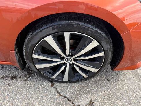 Used 2020 Nissan Altima 2.5 SR FWD image 16