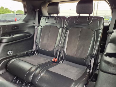 Used 2023 Jeep Grand Cherokee L Laredo RWD image 22