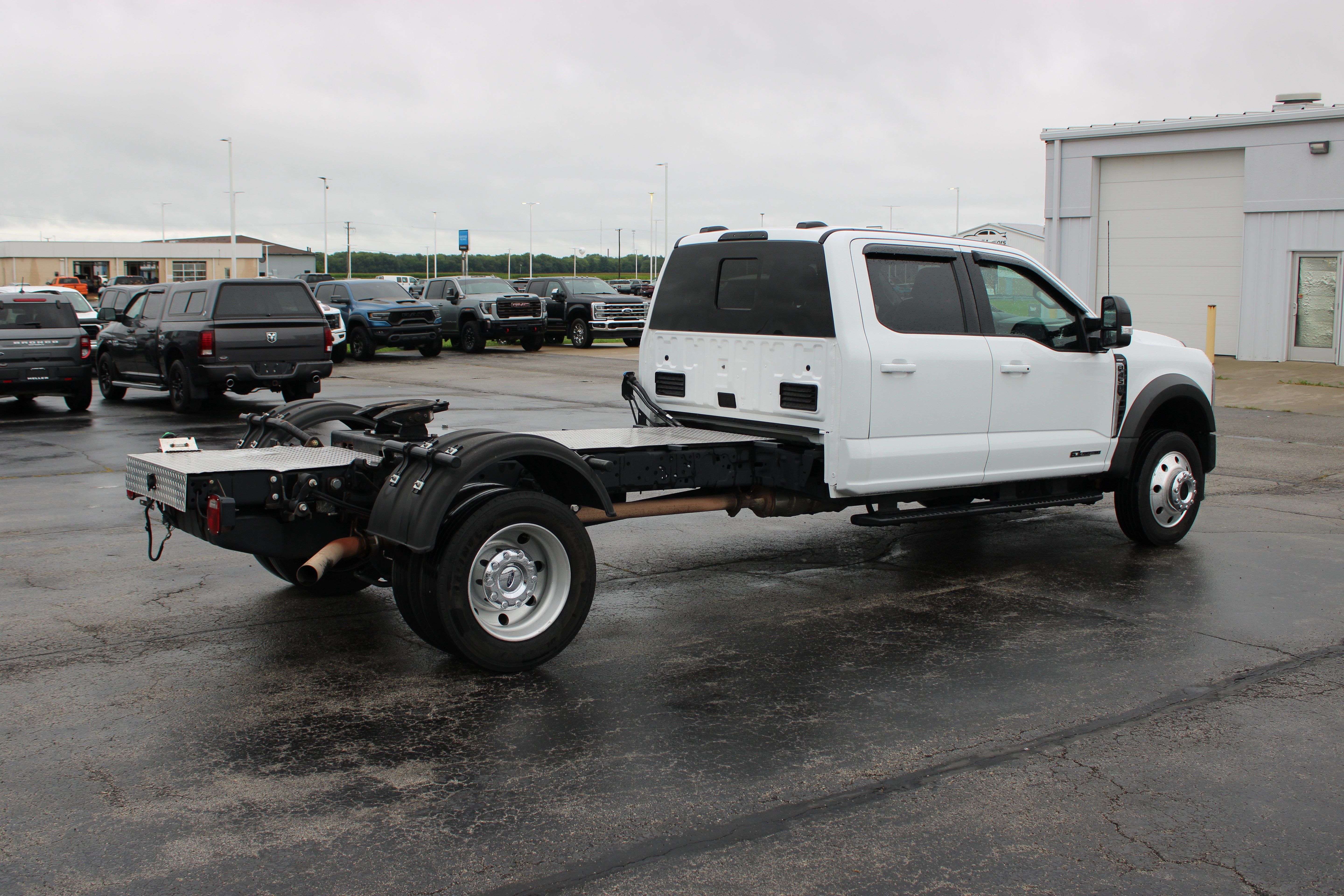 Used 2024 Ford F450 Lariat AWD/4WD image 8