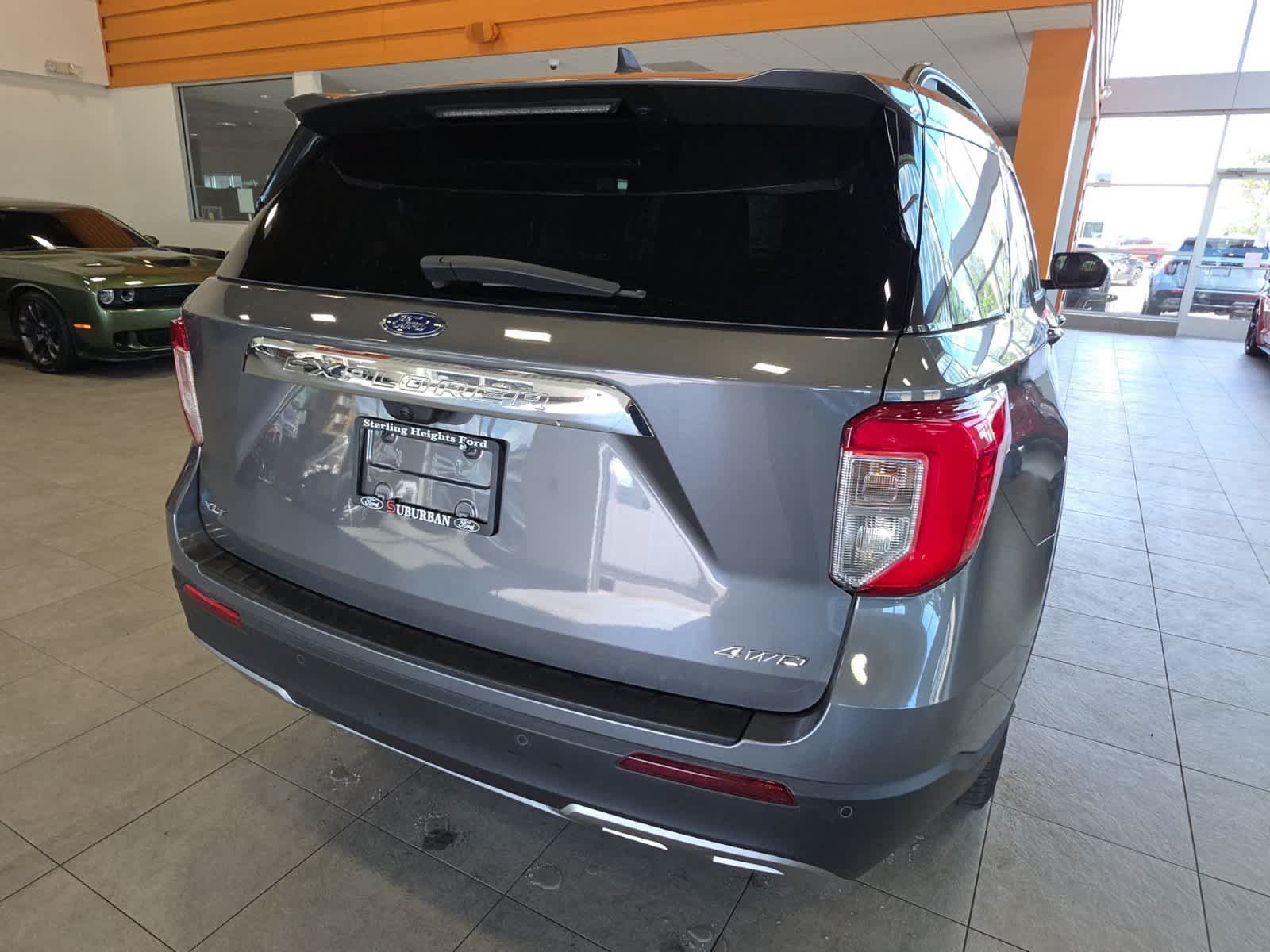 Used 2023 Ford Explorer XLT w/ Equipment Group 202A AWD/4WD image 7