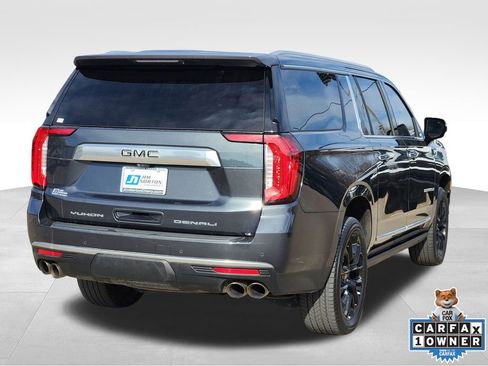 Used 2022 GMC Yukon XL Denali w/ Denali Premium Package image 10