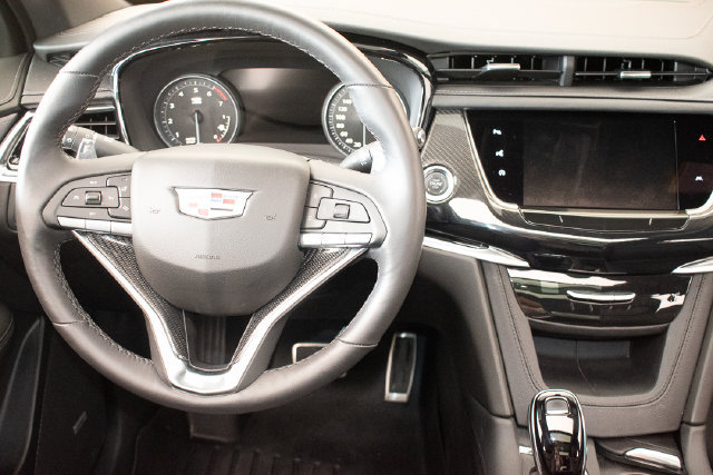 Used 2025 Cadillac XT6 Sport w/ Technology Package AWD/4WD image 18