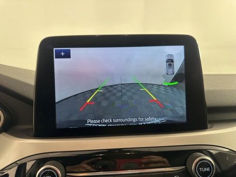 Used 2021 Ford Escape SE image 18