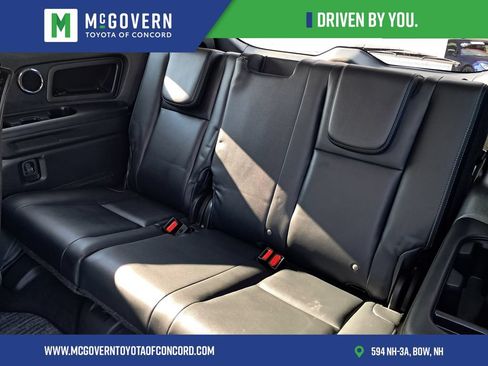 Used 2023 Subaru Ascent Limited w/ Technology Package AWD/4WD image 24