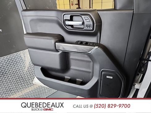 Used 2021 GMC Sierra 1500 AT4 w/ AT4 Preferred Package image 8