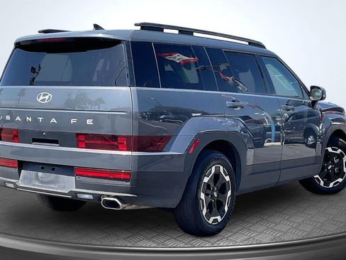 Used 2025 Hyundai Santa Fe SEL FWD image 13
