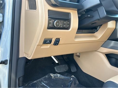 New 2026 Ford F250 Lariat w/ Lariat Ultimate Package image 34