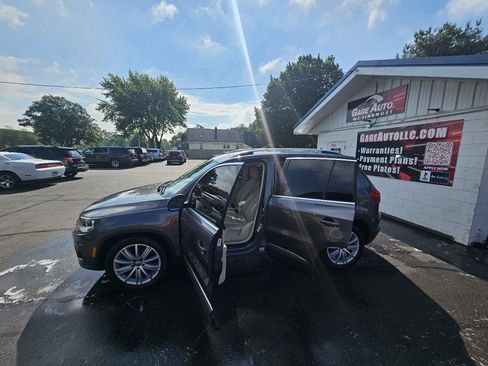Used 2012 Volkswagen Tiguan S AWD/4WD image 24