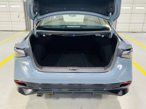 New 2026 Nissan Sentra SR w/ Floor Mat Package FWD image 9