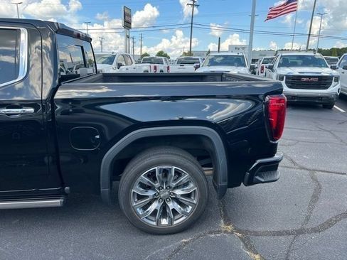 Used 2023 GMC Sierra 1500 Denali w/ Denali Reserve Package AWD/4WD image 8
