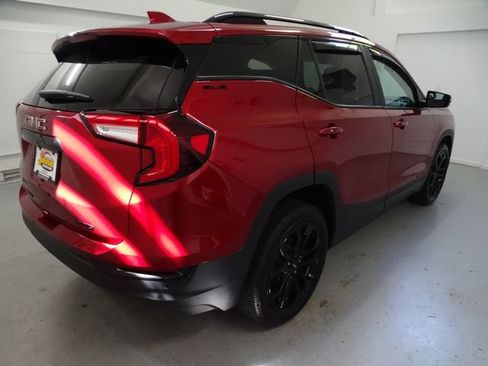 Certified 2022 GMC Terrain SLE w/ Driver Convenience Package AWD/4WD image 21