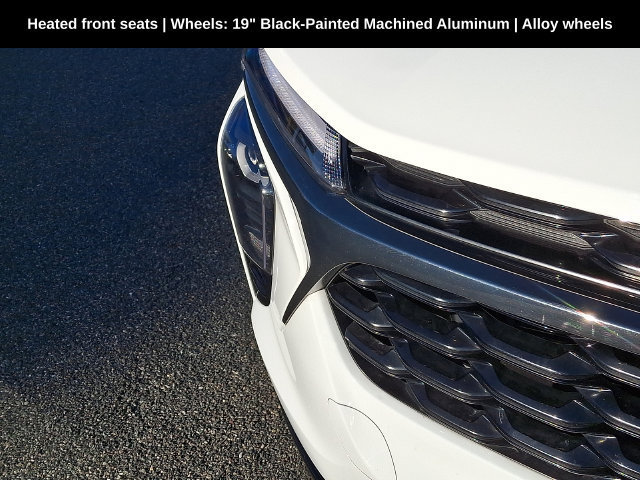 Used 2024 Chevrolet Trax RS FWD image 17