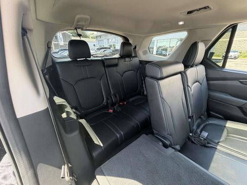 Used 2023 Honda Pilot Elite image 17